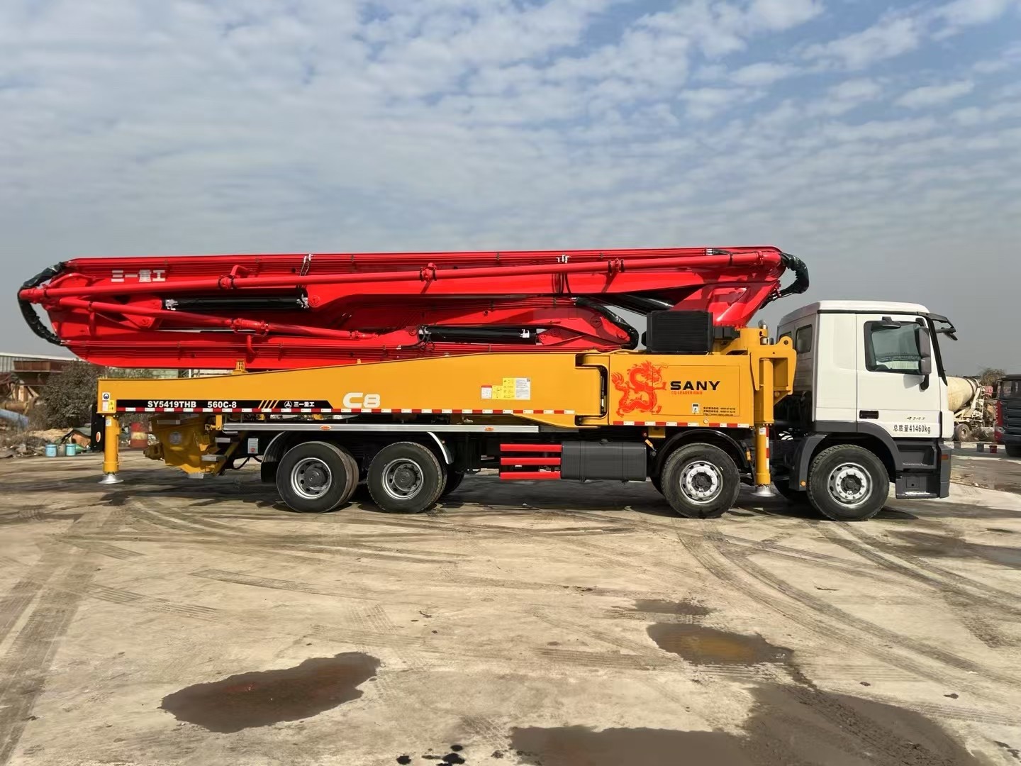 Used 56 meters of concrete pump truck 56 meters remanufacturing pump truck procedures are complete
