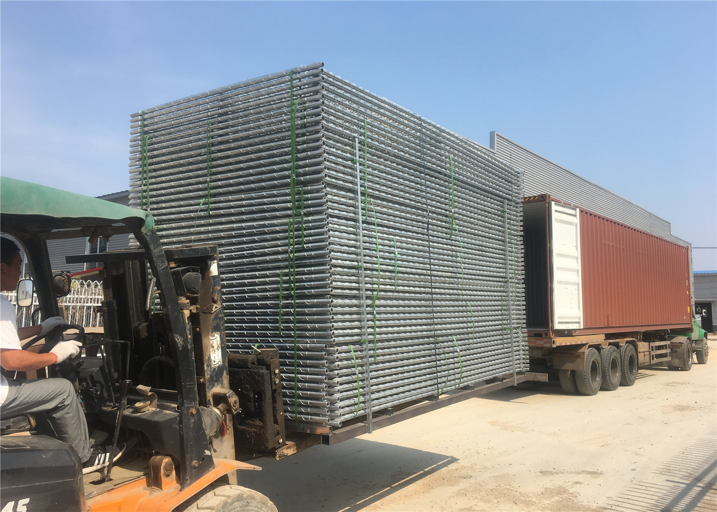 6'x10',12' 8' x 10' x 12' steel pipes 1½"(38mm) 1⅗"(40mm) x 16ga thickness mesh 2¼"x2¼"(57mmx57mm) chain link fence