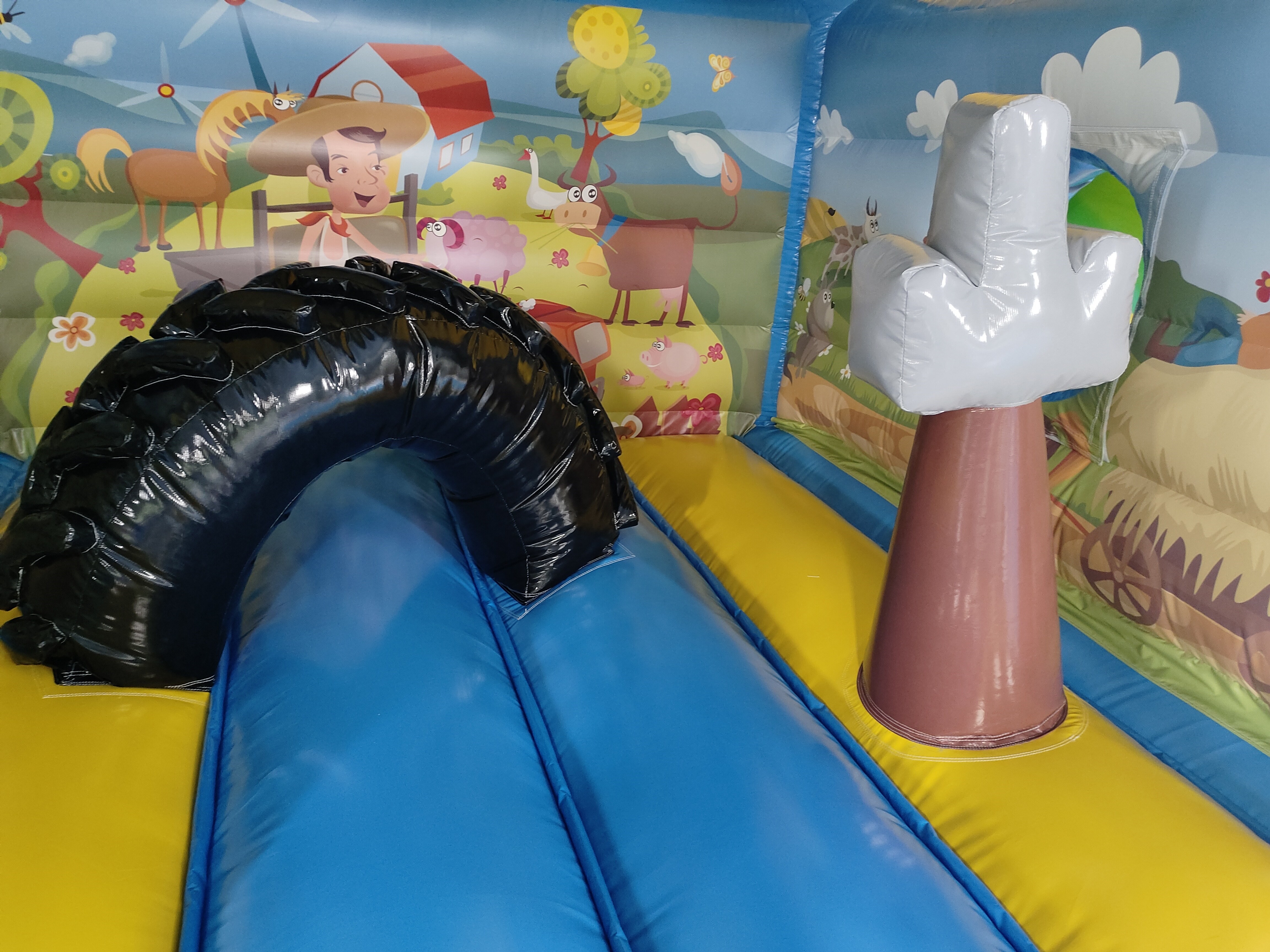 Commercial Kids Inflatable Jumping Castle With Slide Farm Theme Inflatable Bouncy House Combo For Outdoor Indoor
