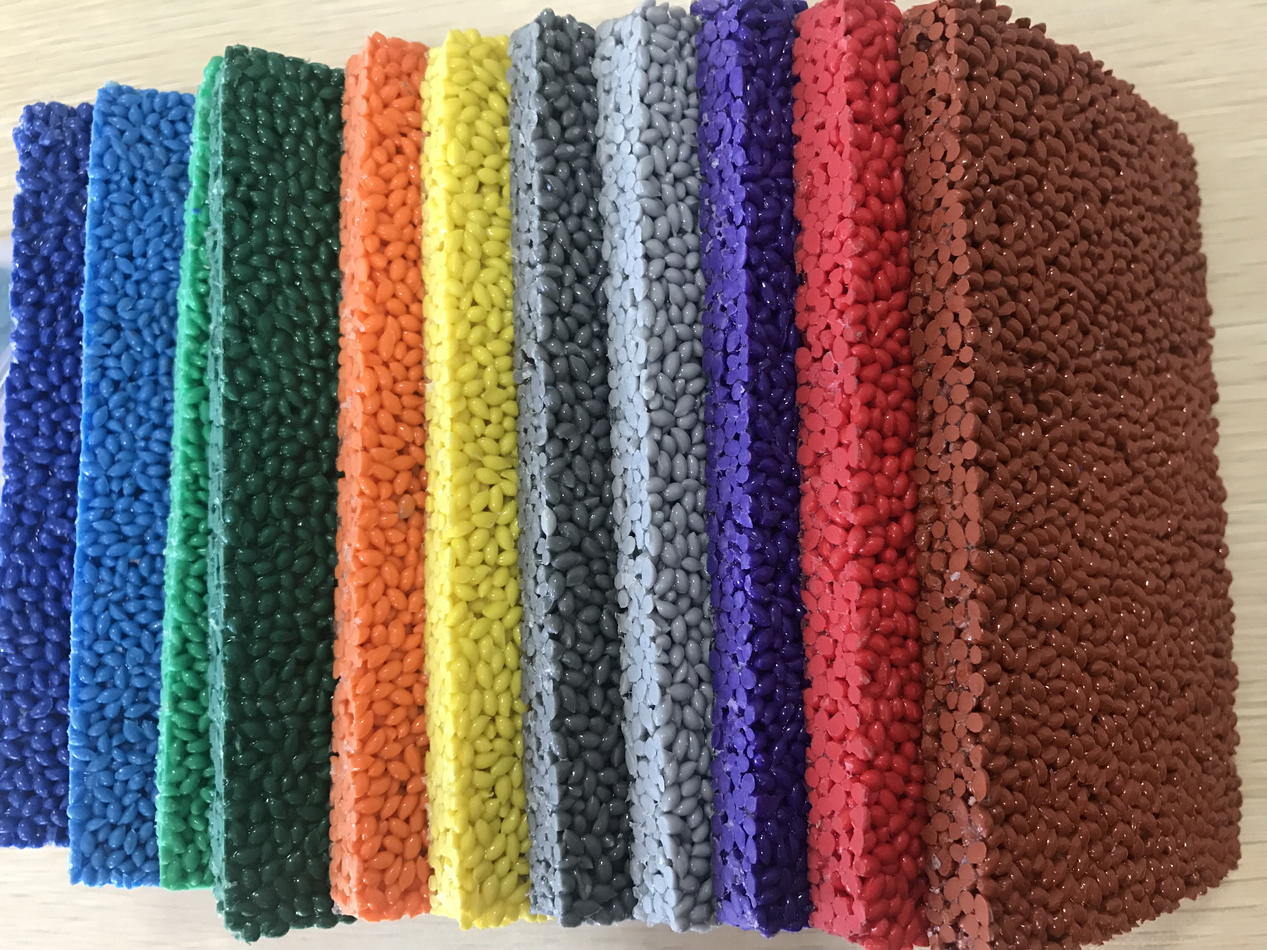 Permeable High Elasticity Non Toxic PGE Flooring Granules