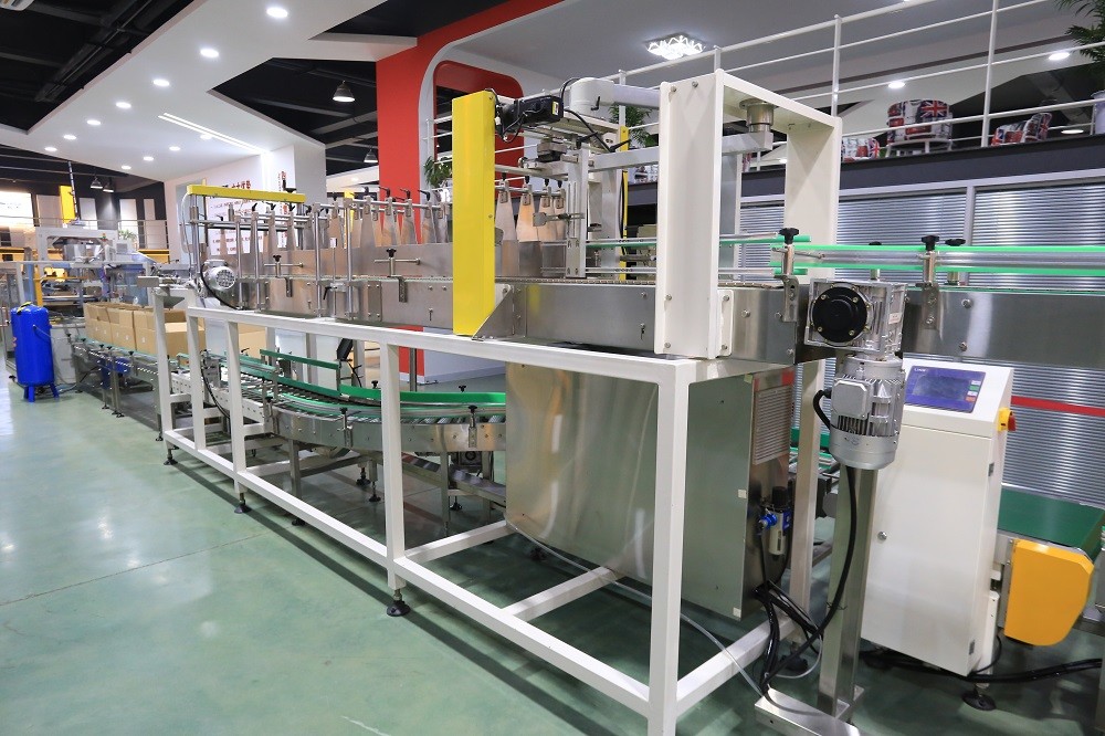 High Speed Chemical Packaging Machine Auto Carton Packing Machine 8-16 Cartons / Minute