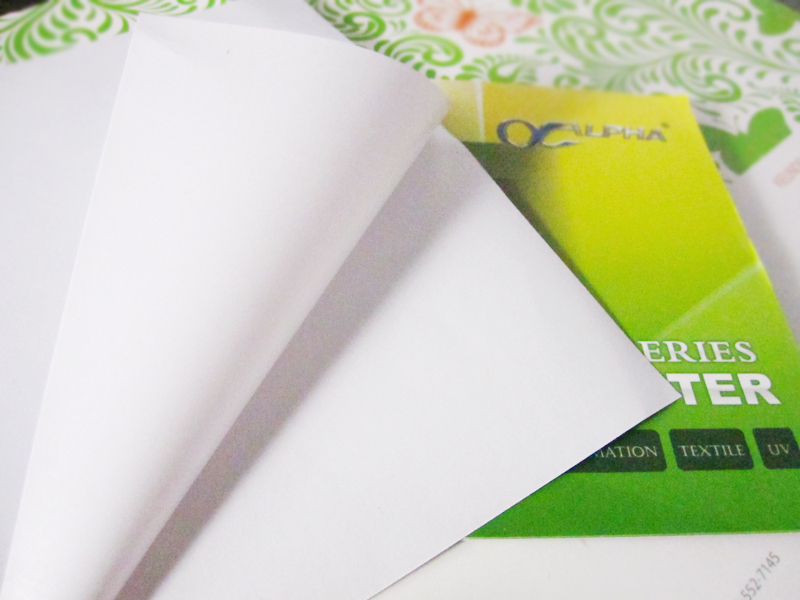 130gsm White Glossy Printable Self Adhesive Vinyl in Roll