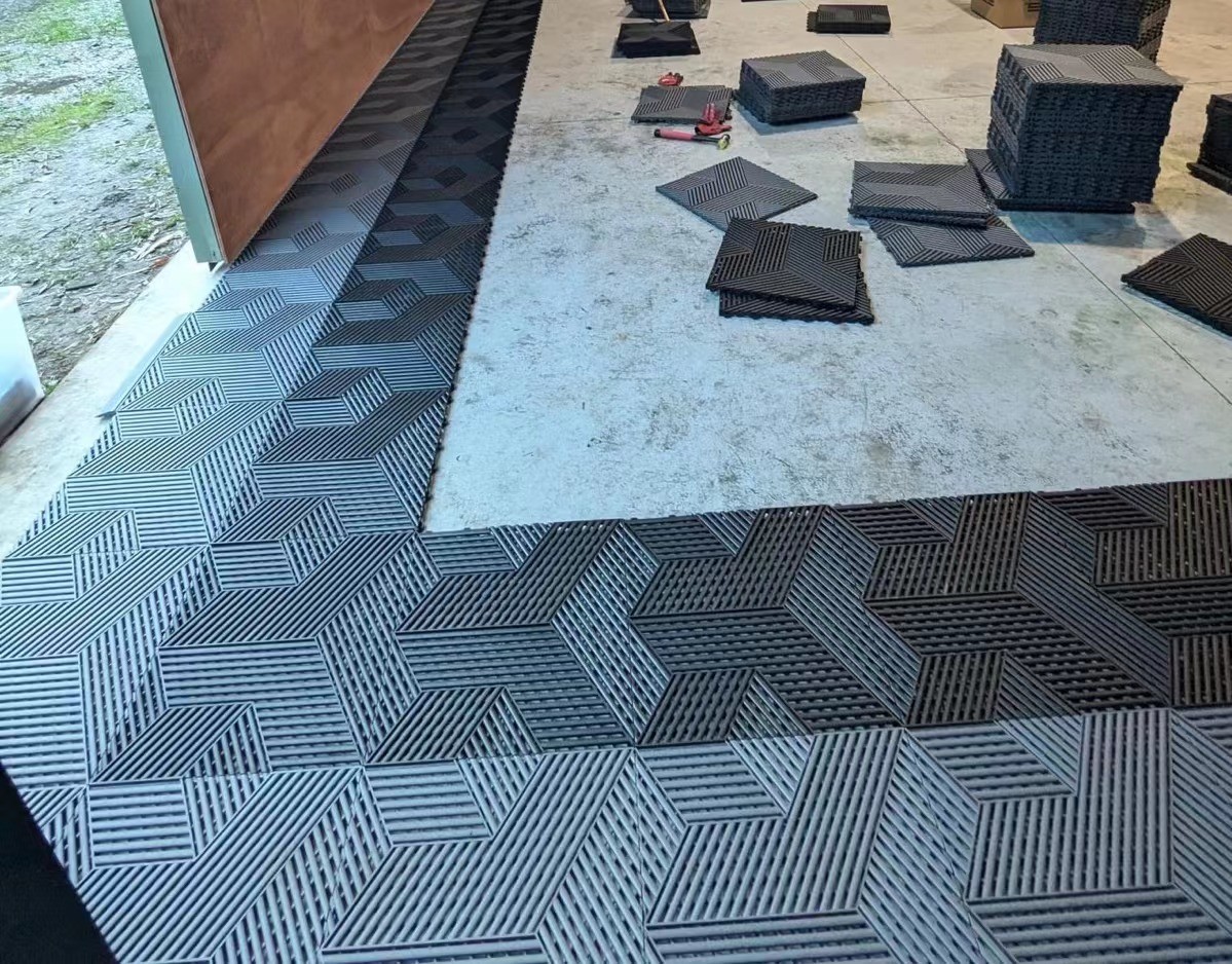 Modern Indoor Outdoor Interlock Square Anti scratch Matte Grey Floor Grage Tile