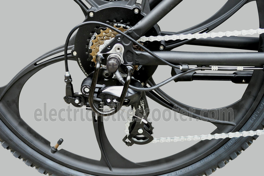 Mens Electric Powered Mountain Bike 26 Inch Wheel 36V 250W Magnesium Alloy Rim