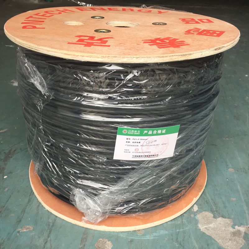 Low Toxicity TUV Solar Cable 2.5mm High Current Carrying Capacity XLPE Dual Insulation