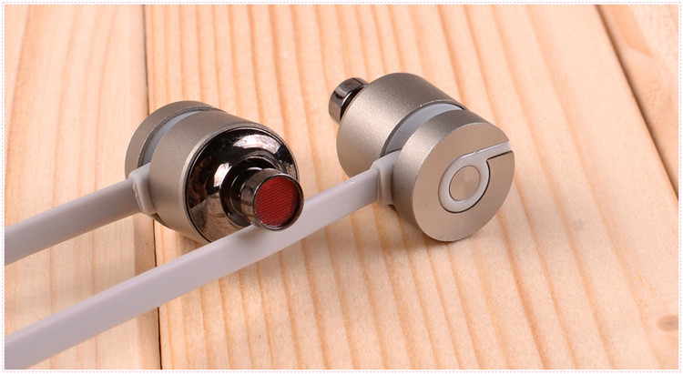 Beats UrBeats In-Ear Headphones Earphones (Silver) Special Edition