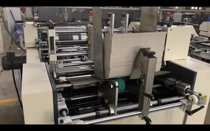 15 KW Hardcover Book Machine Doing Window Quick Positioning