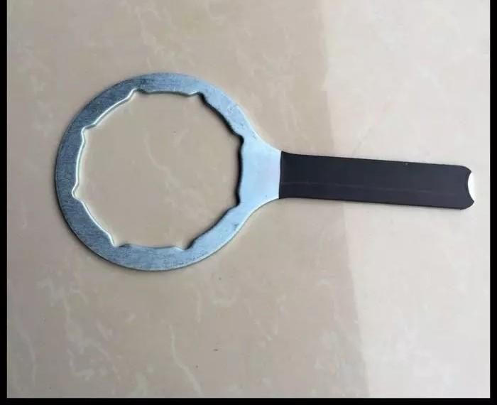 Durable Excavator Spare Parts , Fuel Water Separator High Strength Steel Reliable