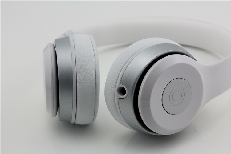 Beats by Dr. Dre Solo2 Headphones (wired) - White come from gold ren group ltd made in china from grgheadsets-com.ecer.com