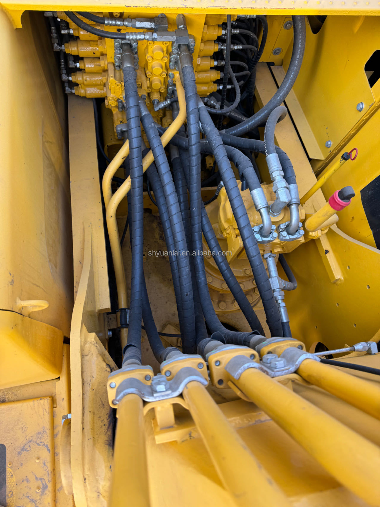 Second Hand Komatsu PC200 Excavator Original Hydraulic Pump and Cylinder for Crushing