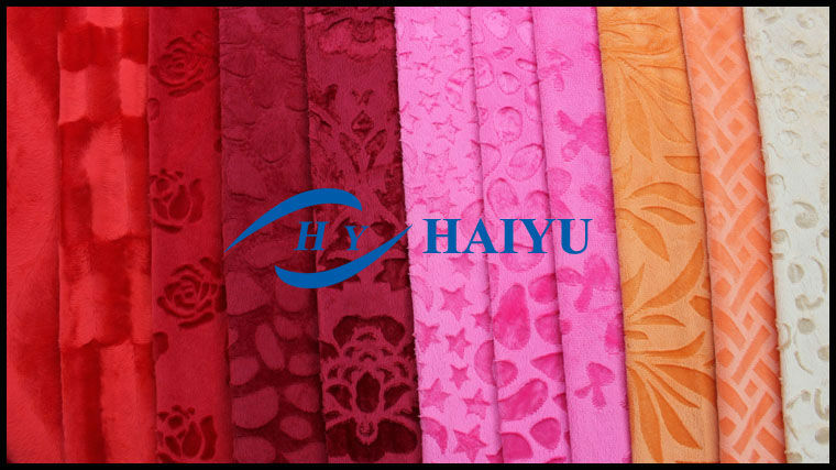 100 Polyester Brushed Velboa Fur Fabric 150gsm~350gsm Customized Color