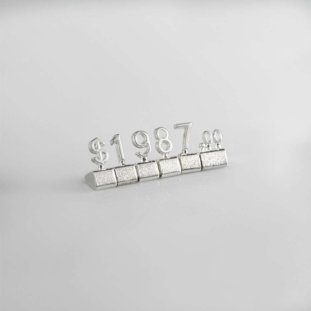 The 8 mm digits stand upright and are made from gold-coloured metal