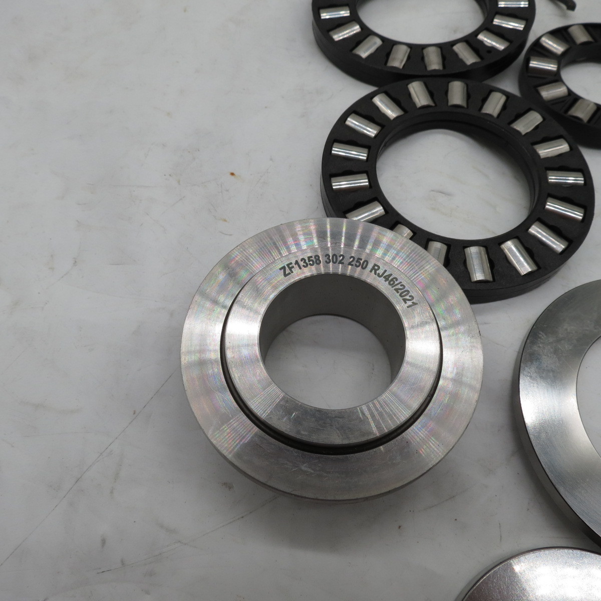 Hot selling bearing 1358010007Hot selling bearing 1358010007