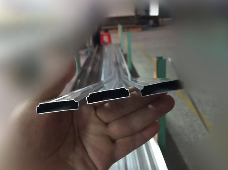 Hollow Glass Aluminum Spacer Bar 3003 Aluminum Alloy Thermal Spacer Bar