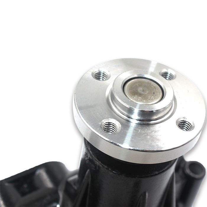 4TNE88 Isuzu Diesel Water Pump High Precision Energy Efficient For Yanmar Diesel Engine