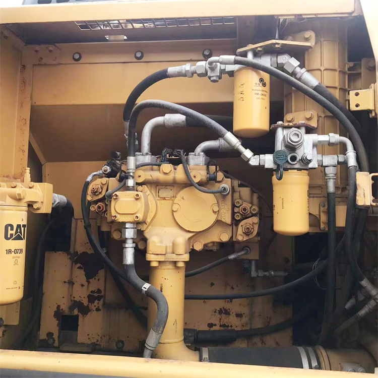 Caterpillar engine 26 ton used cat 326d2 excavator in good working condition in Japan