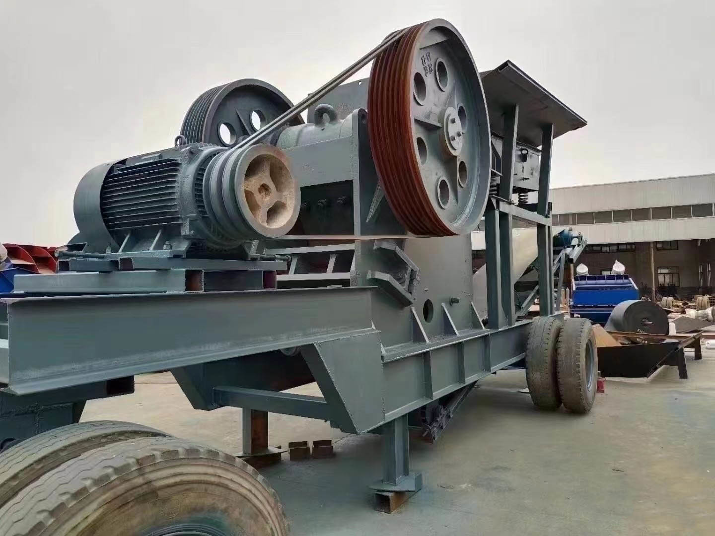 Safe Operation High Capacity Jaw Crusher In Road Construction