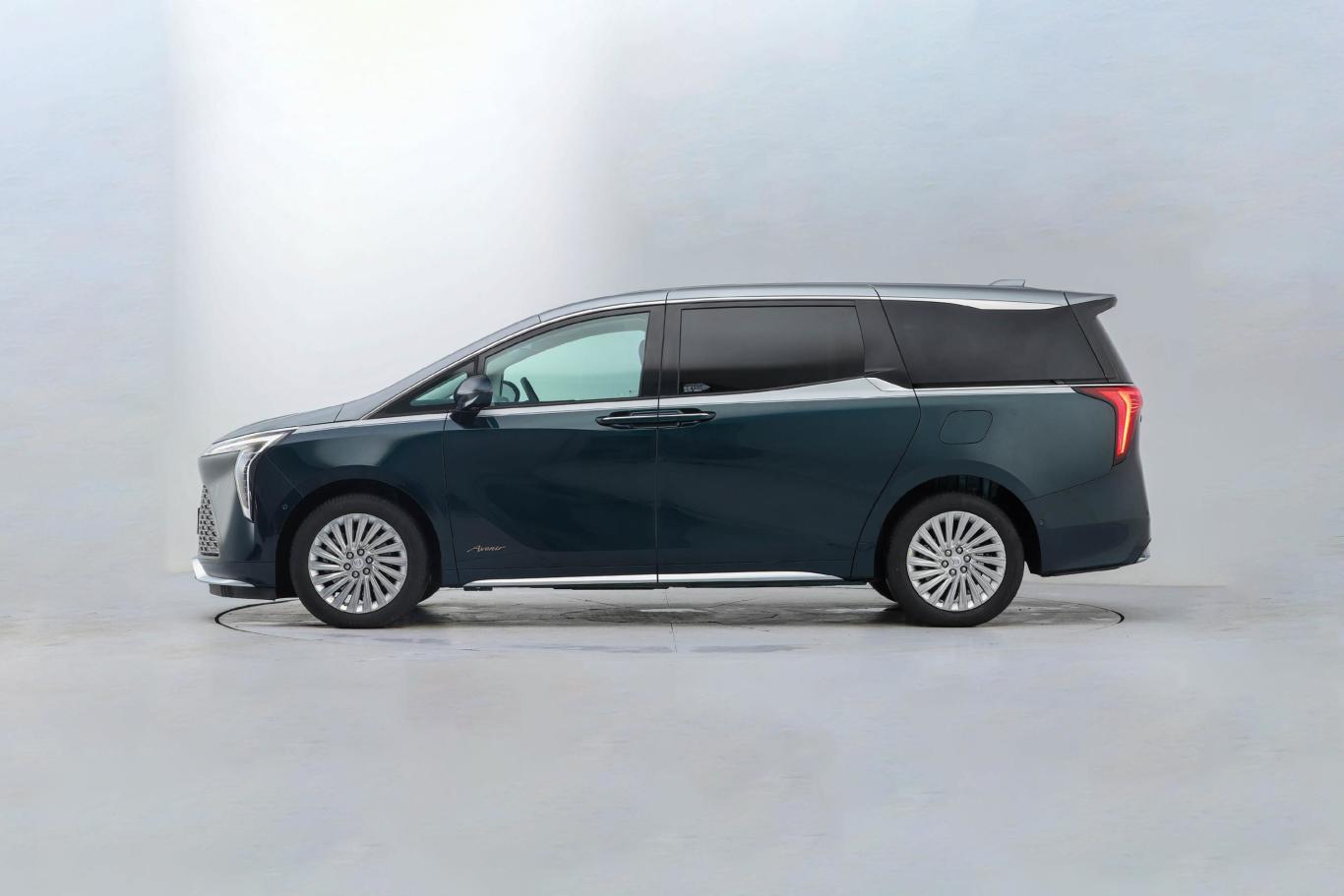 Turbo Engine Buick Century Hybrid MPV Luxury Automobile Left Steering Automatic Gearbox Leather FWD Car 5-door 7-seater MPV