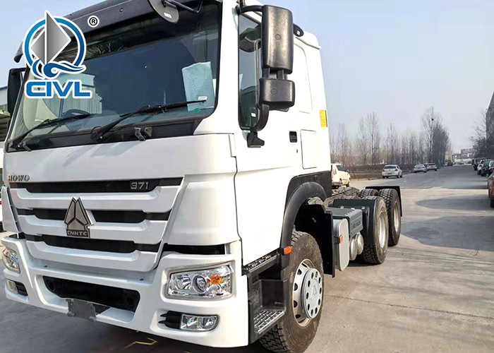 Double Sleepers Prime Mover Truck , 10 Wheels Tractor Truck Euro2 336 HP Tractor Truck