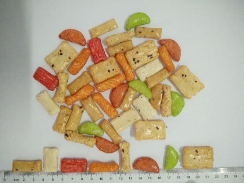 Ketchup Flavors Round Rice Crackers OEM Tomato Seasoning Crispy Snacks Foods