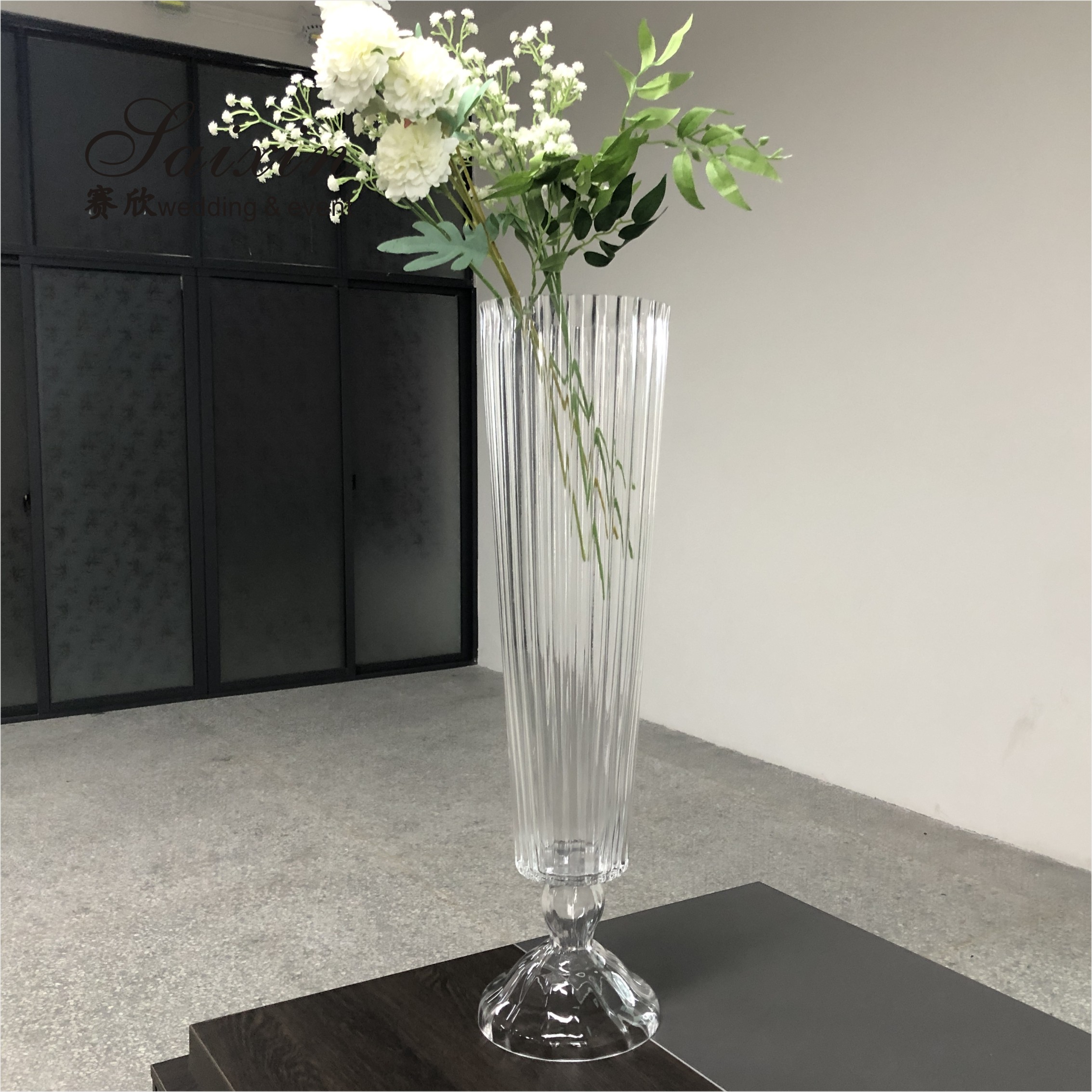 30 Inch Tall Small Glass Vase Decoration Wedding New Striped Cone Clear