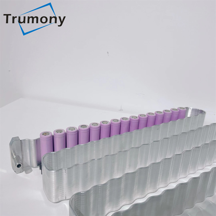 32700 Cylindrical Cells Battery Cooling Pack Snake Tube Plates For Electric Racing Vehicle