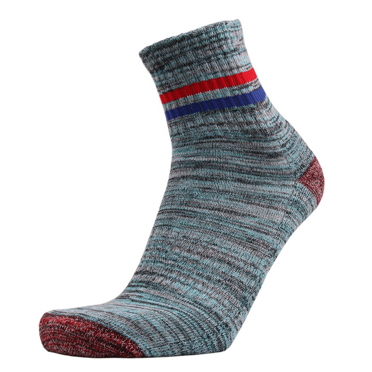 Comfortable High CREW Athletic Running Socks for Men and Women Skiing Picture Shows