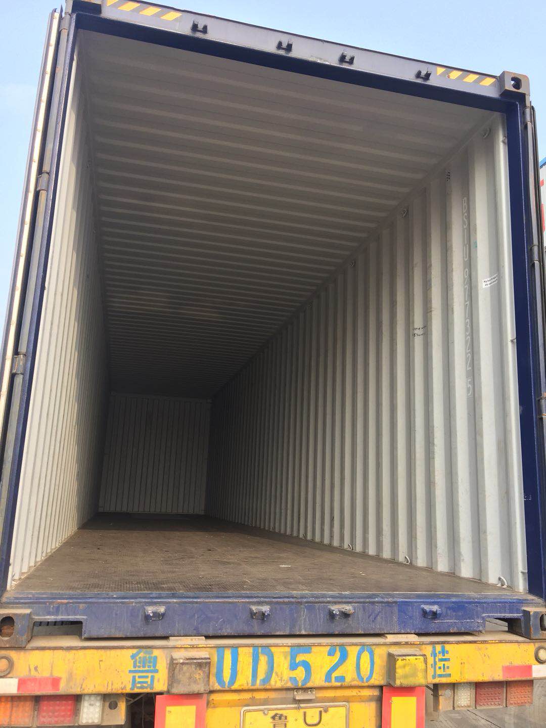 Special Three WheelTricycle/ Big Garbage Cabin Garbage Container shelf Lift Truck