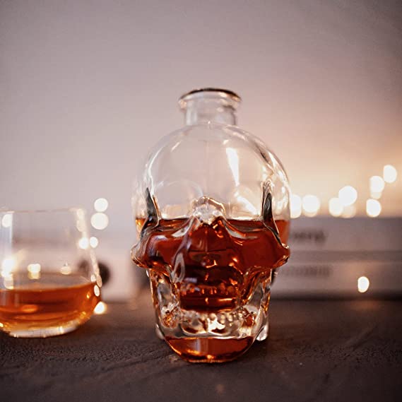 Custom Color 750 ml Lead-free Skull Glass Bottle with Cork Stopper Lead-free Material