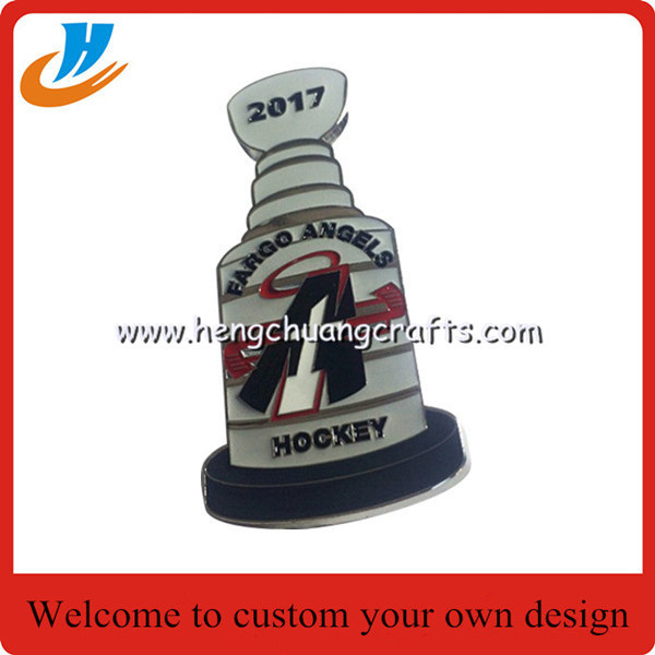 Cute cartoon logo pin badge round shape metal badge with custom