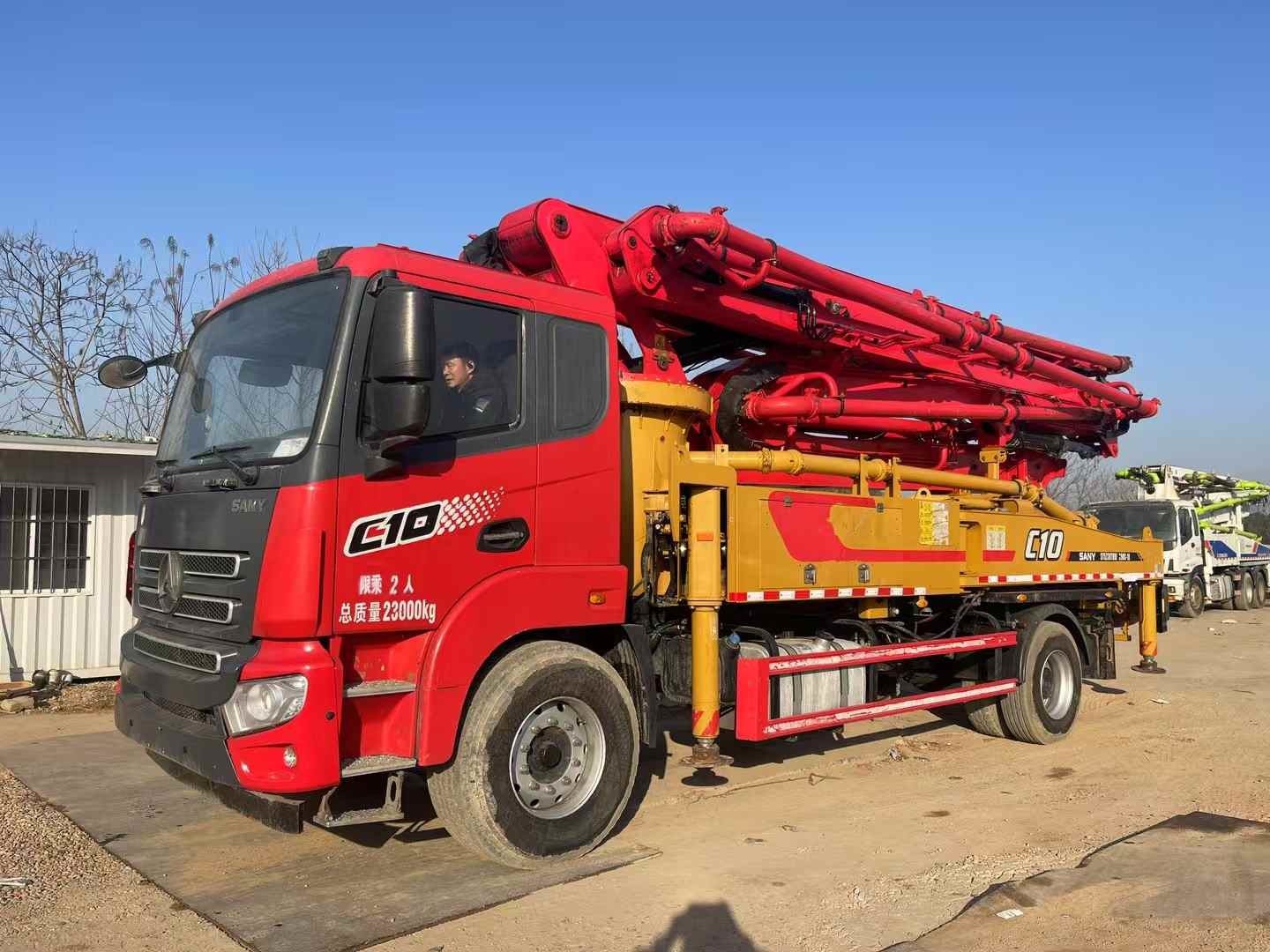 2023 Sany self-made concrete pump truck 39 meters with short boom, convenient and flexible