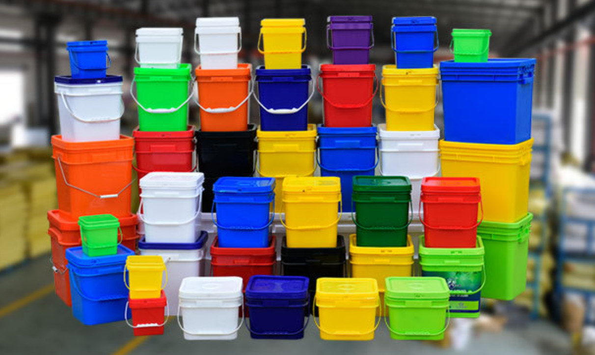 1.2 Kg Square Plastic Pail for Paint White or Other Color