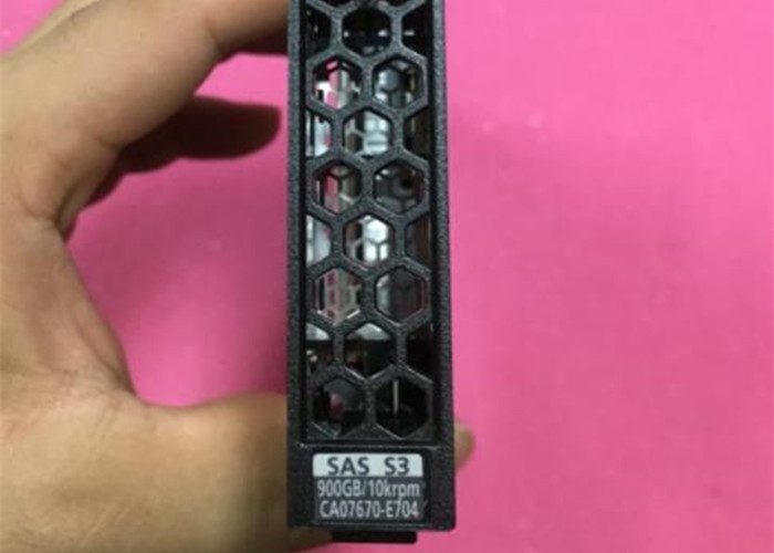 CA07670-E653 CA07670-E704 Hitachi Internal Hard Drive CA07670-E614 S3 900GB