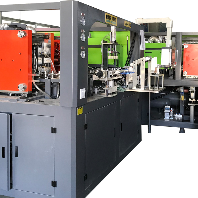 PET Stretch Blow Forming Machine For Bottle Production Bottle Capacity 750ml