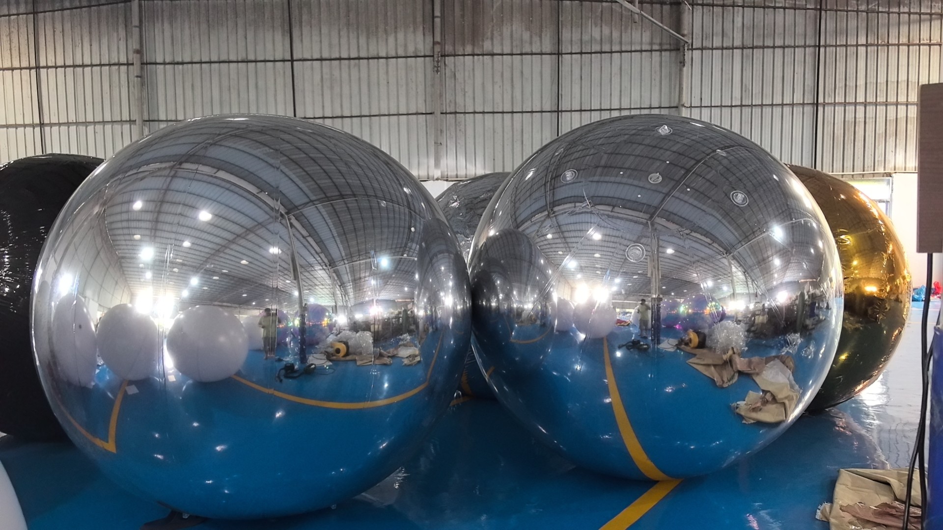 Outdoor Pvc Hanging Inflatable Mirror Balloon Giant Inflatable Silver Mirror Ball Decoration