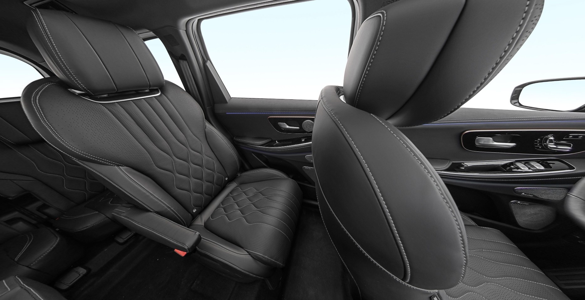 192kW Chery Petrol Car Sedan / Hatchback EXEED VX A Hybrid Masterpiece
