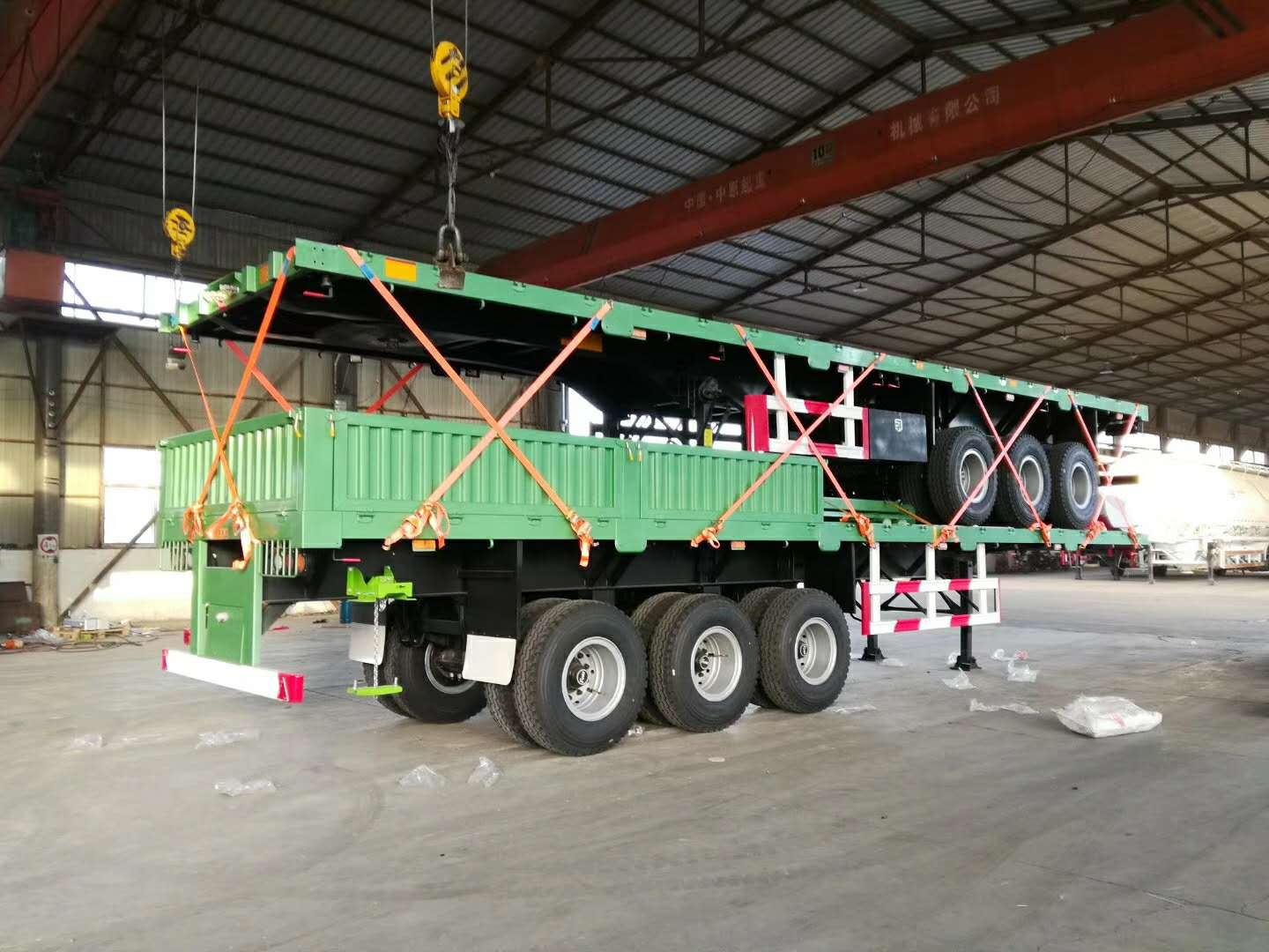 3 Axles 40t Bulk Cargo Semi Trailer with Side Wall As Per Client's Specifications