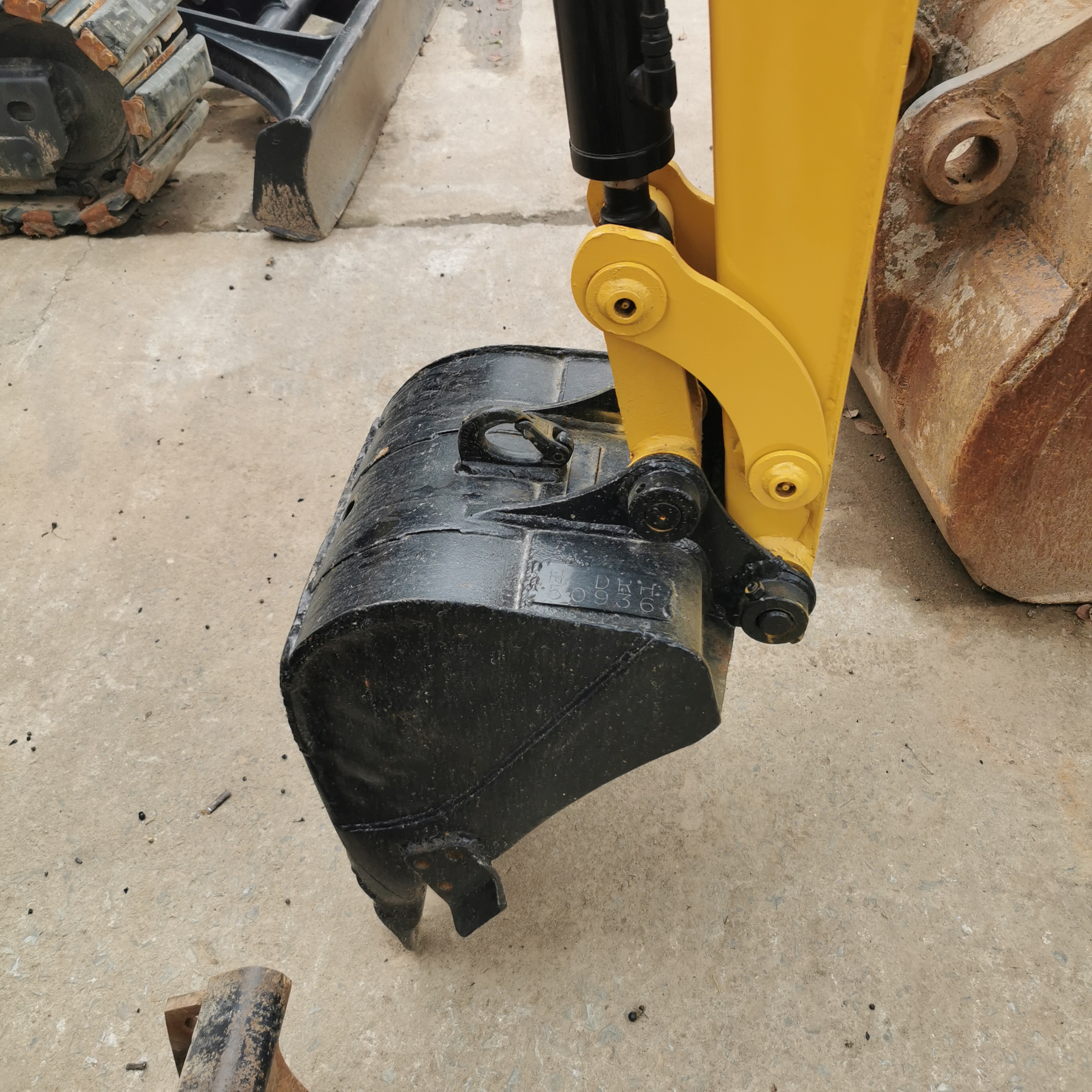 Original Hydraulic Pump Used CAT302.5E 2ton Crawler Excavator for Engineering Machinery