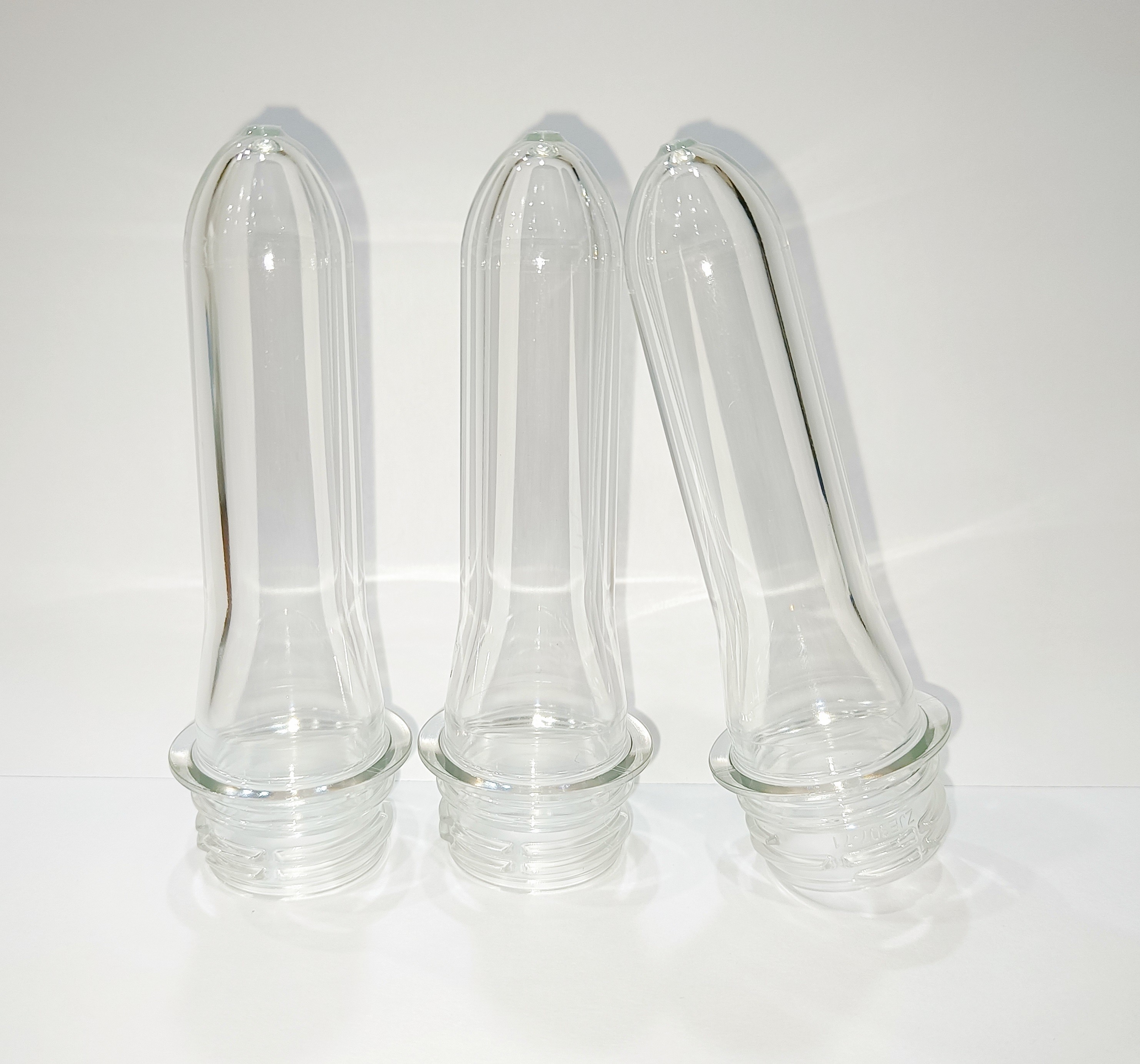 Customized PET Preform 28mm 32mm 38mm 46mm For Water Bottles Food Containers
