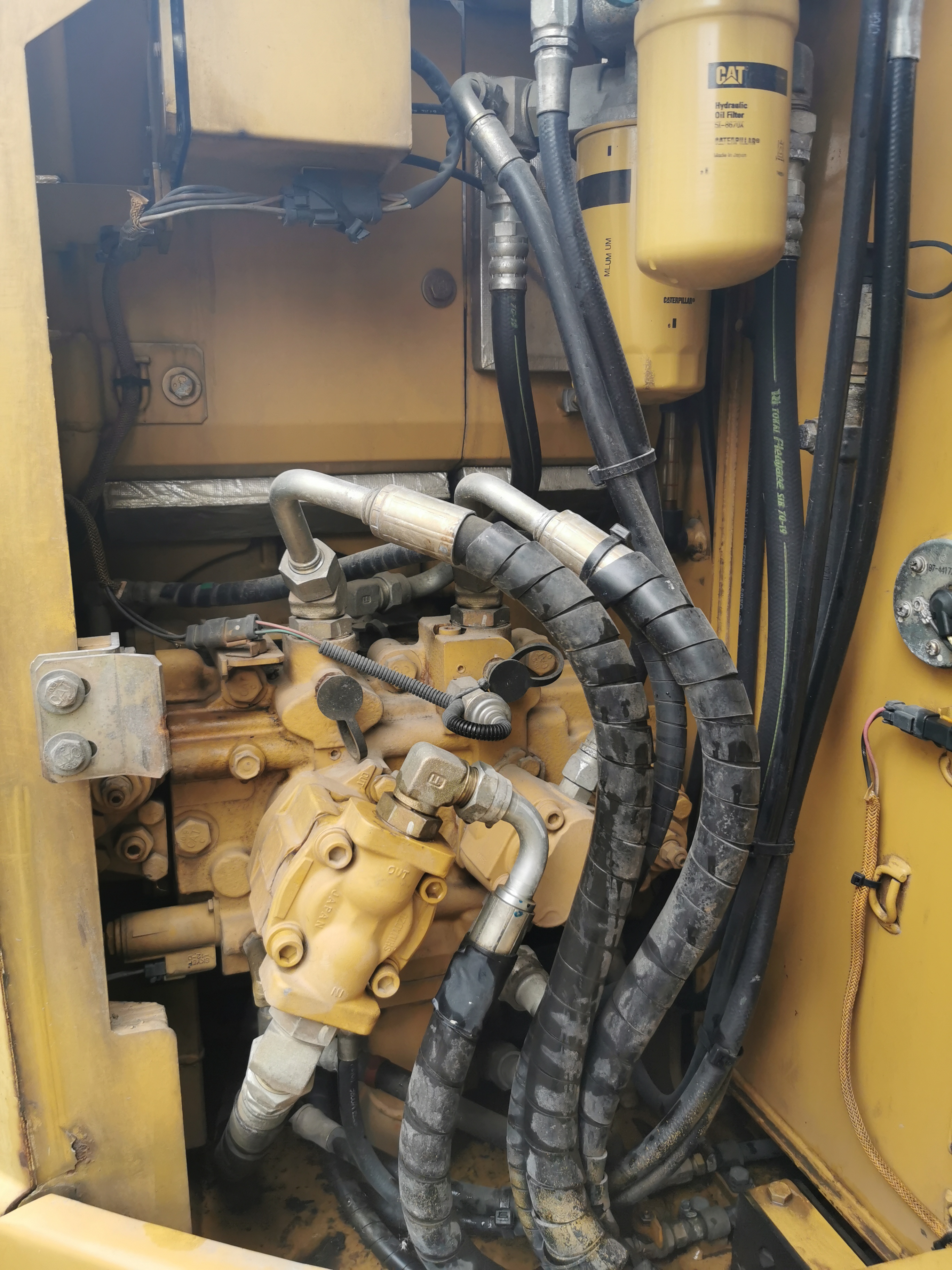CAT313C Second Hand Excavator from Japan with Original Hydraulic Pump and Year 2021