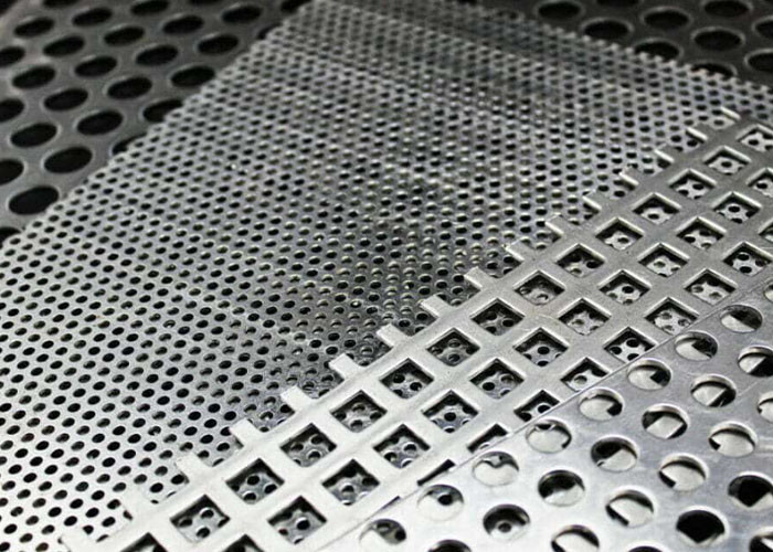 Staggered Center Perforated metal Sheets ASTM B209 Standard Various Materials Open Areas 5% - 79%