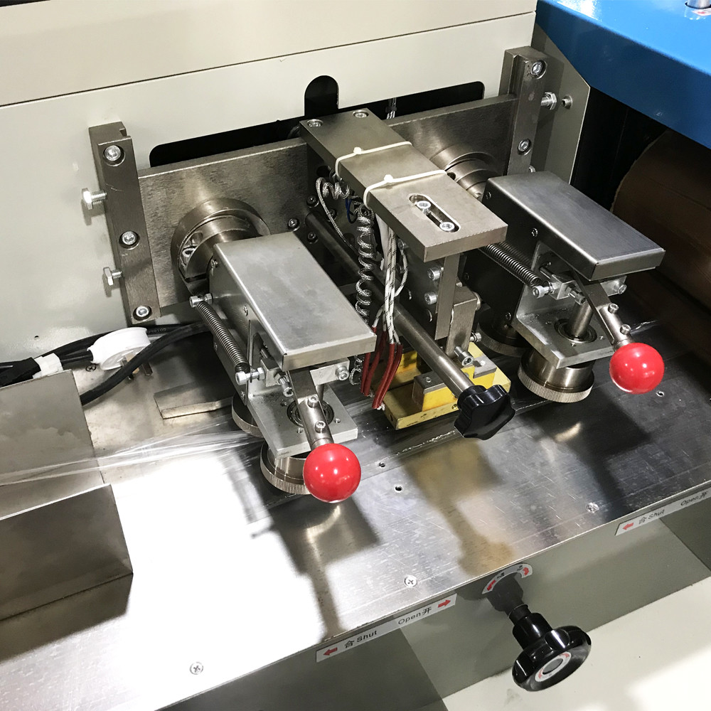 YANUO 260bags/min Disposable Mask Packing Machine , CE Medical Mask Packaging Machine
