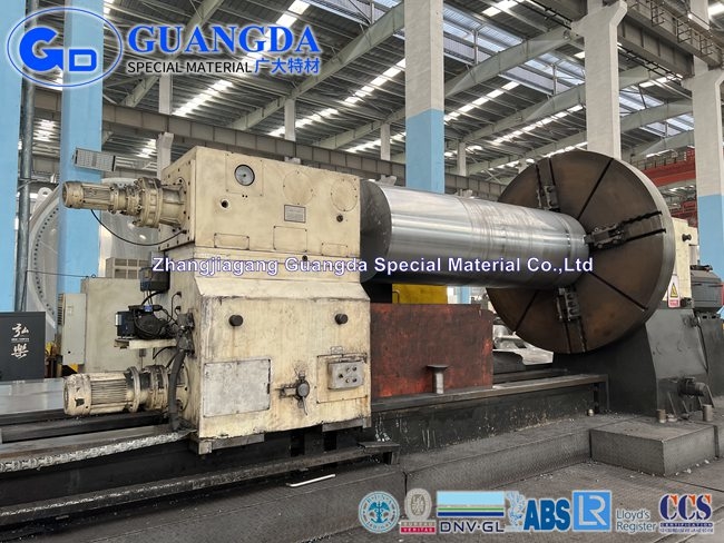 Large Diameter Hot Rolled Heavy Shaft Forging , Metallurgical Machinery Forging Roller 4