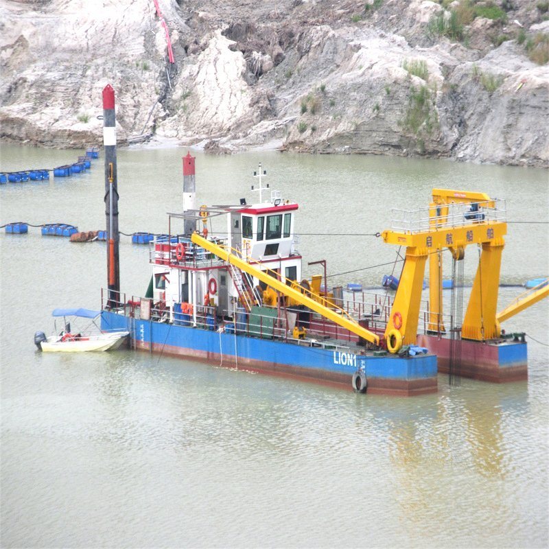 China Manufacture 22inch Cutter Suction Dredger with Diesel Engine Power