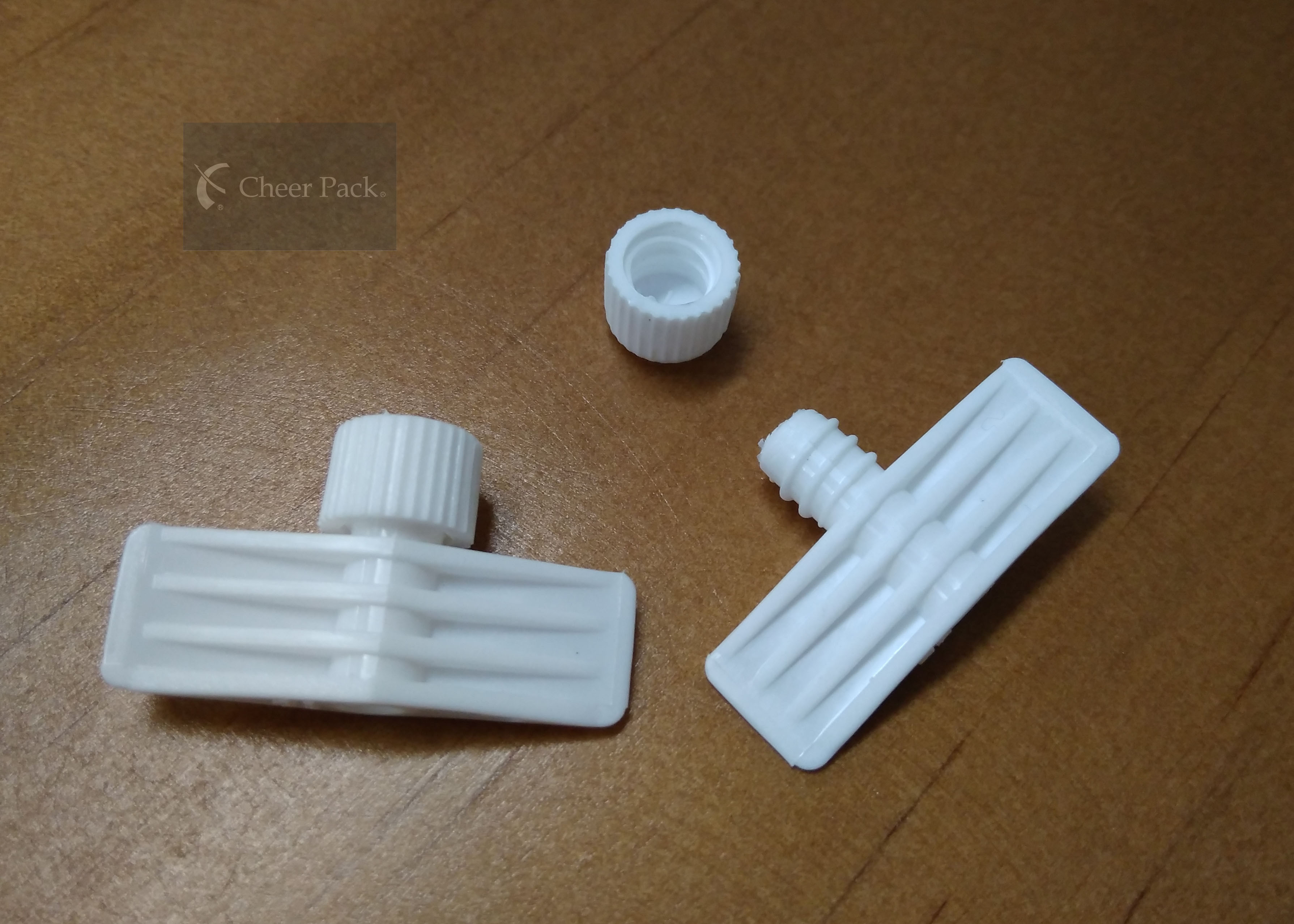 Integrated Style Plastic Twist Spout Cap For Stand Up Pouch , 4 Millimeter Diameter