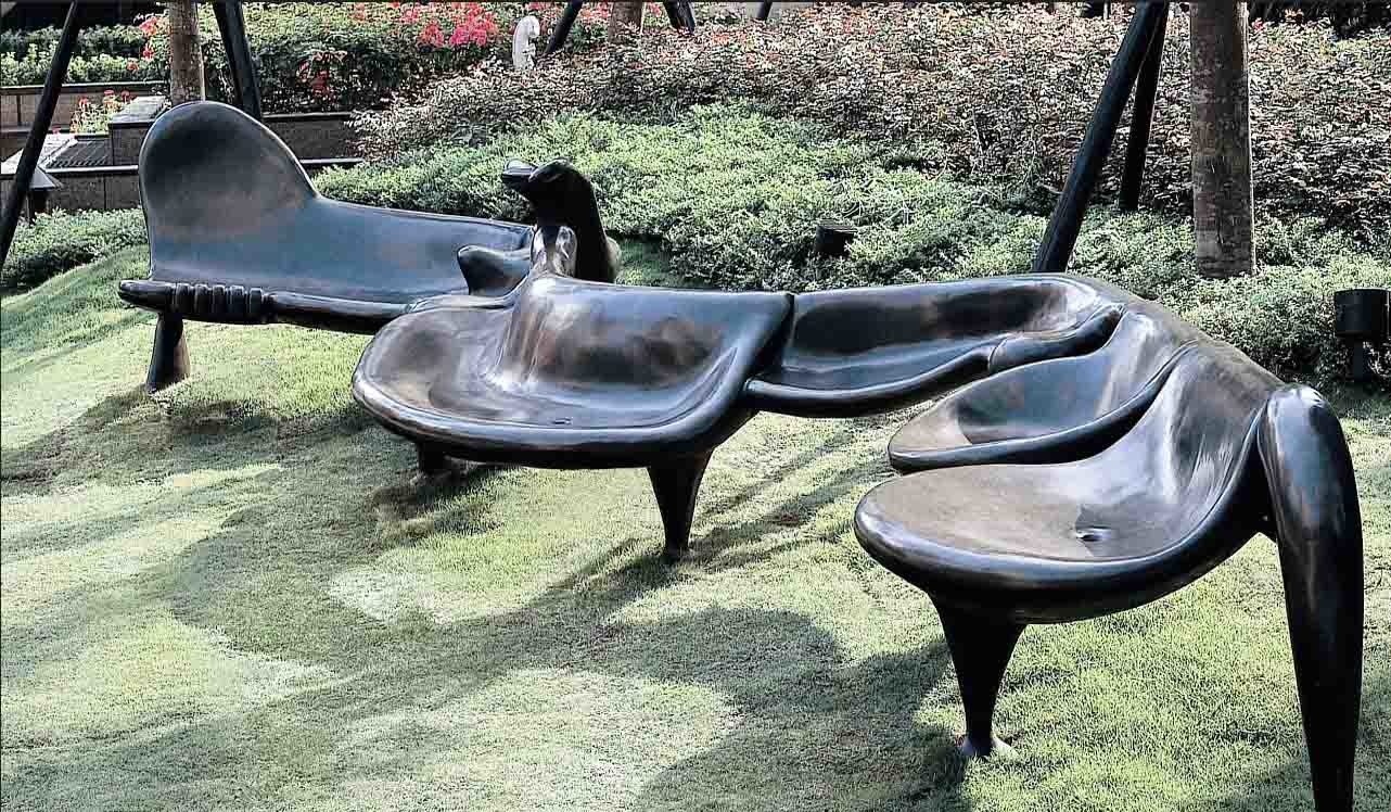 Contemporary Stainless Steel Sculpture Mirror Polished Metal Lawn Art Style