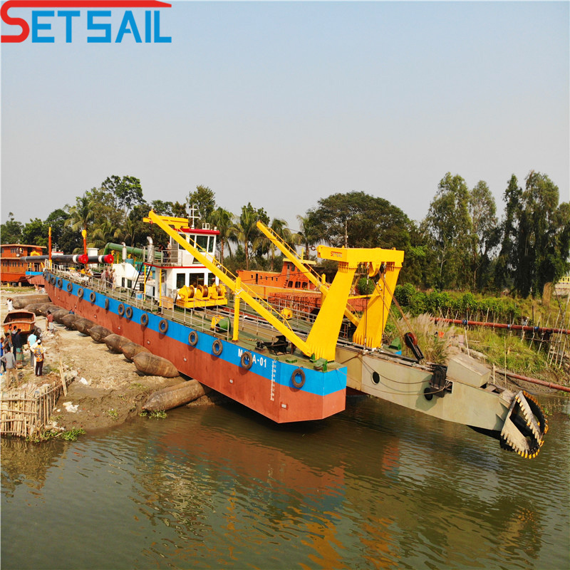 Water Flow 3500m3 Cutter Suction Dredger Used in River Lake