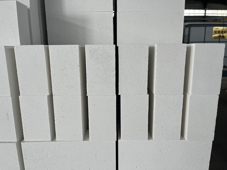 Customized Size 98 SiO2 Silica Fire Brick Furnace Silica Refractory Brick For Coke Oven Glass White Pony Industry Furnaces