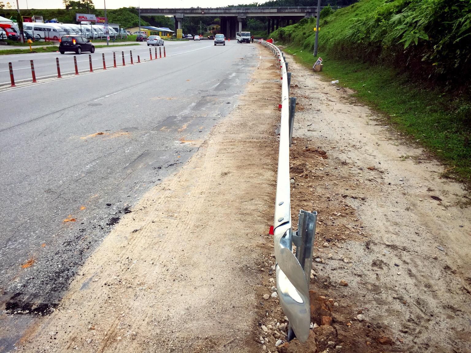 Highway Guardrail AASHTO M-180 Z Shape Posts with Durable Stainless Steel Material