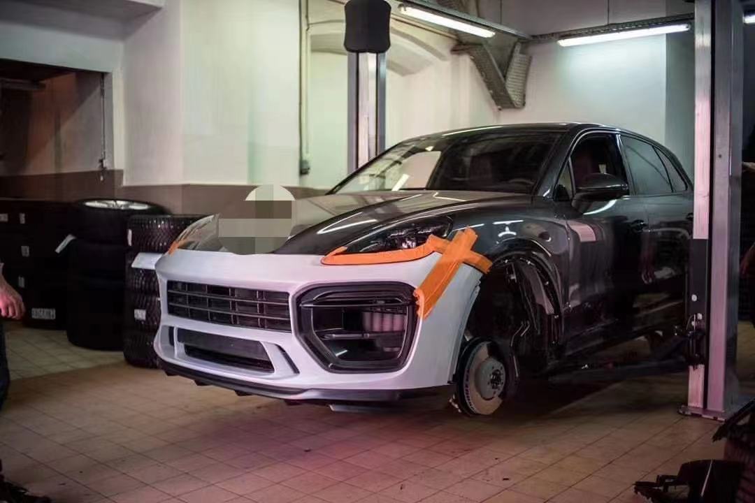 Cayenne Carbon Fiber Body Kit for Porsche Cayenne MTR Dry Carbon Fiber Body Kit Front and Rear Bumpers